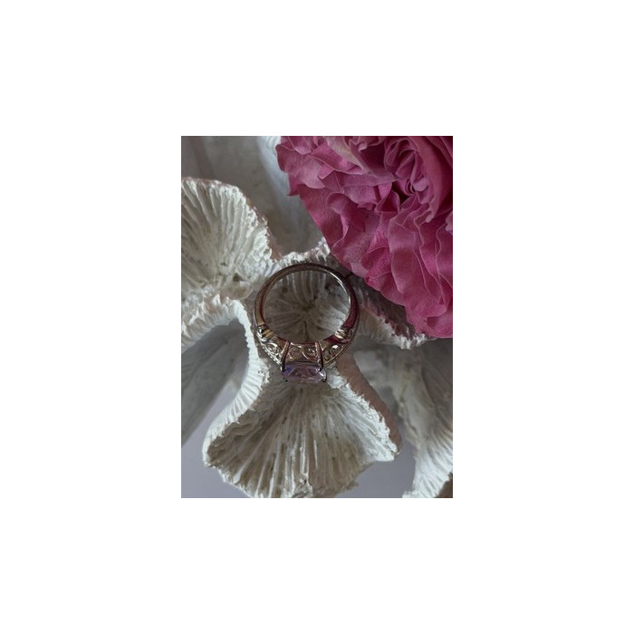 Lovely 925 Sterling Silver Amethyst Ring Size 7