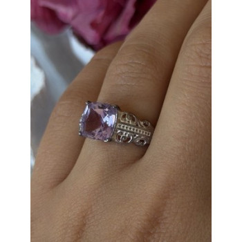 Lovely 925 Sterling Silver Amethyst Ring Size 7