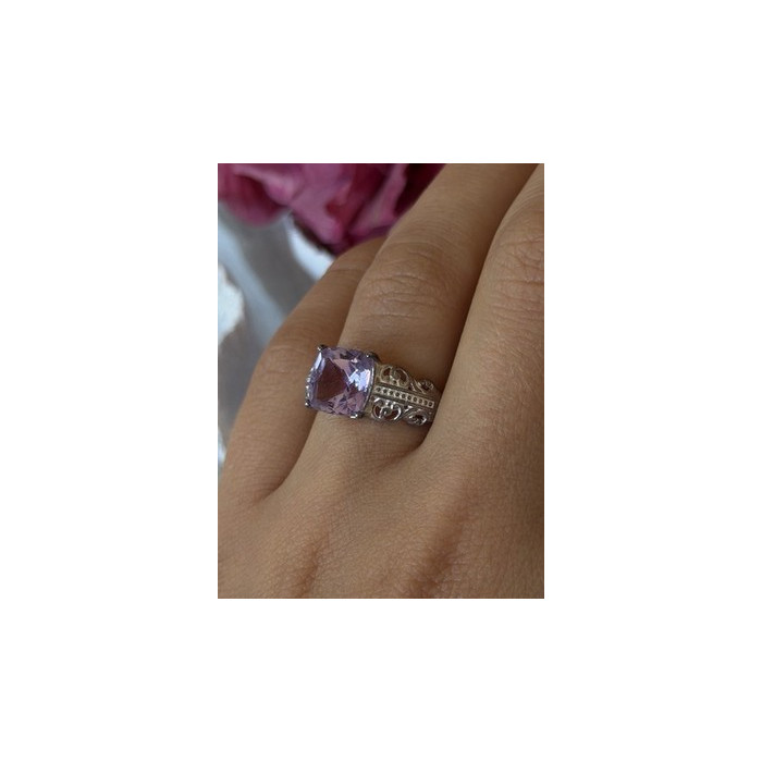 Lovely 925 Sterling Silver Amethyst Ring Size 7