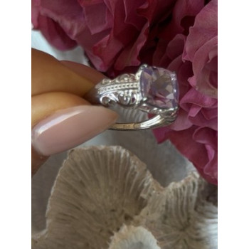 Lovely 925 Sterling Silver Amethyst Ring Size 7