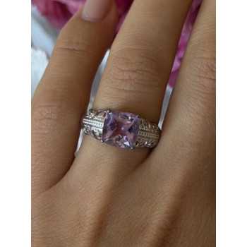 Lovely 925 Sterling Silver Amethyst Ring Size 7