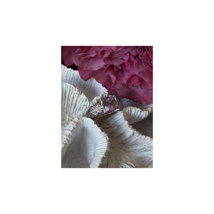 Lovely 925 Sterling Silver Amethyst Ring Size 7