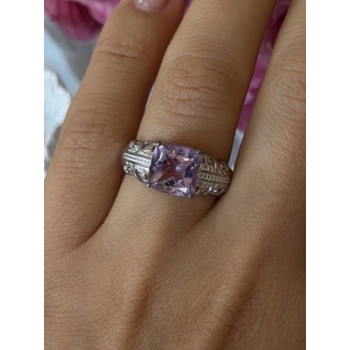Lovely 925 Sterling Silver Amethyst Ring Size 7