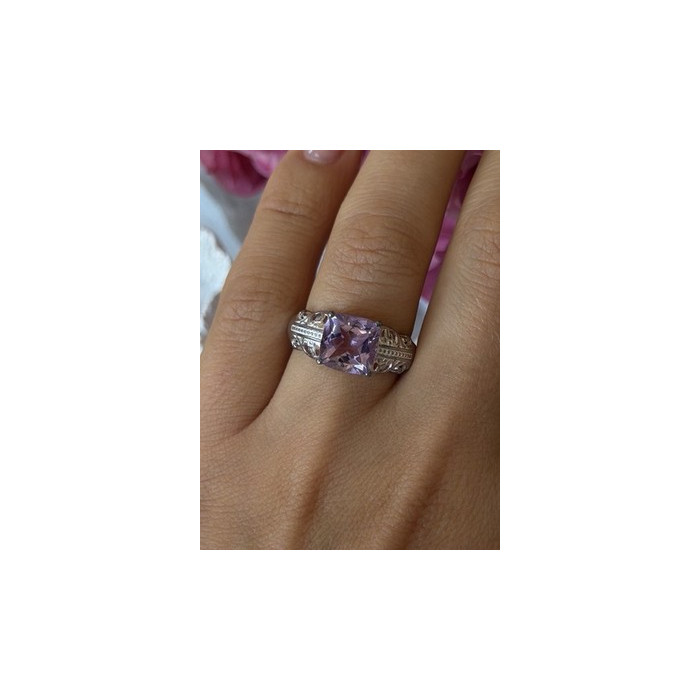 Lovely 925 Sterling Silver Amethyst Ring Size 7