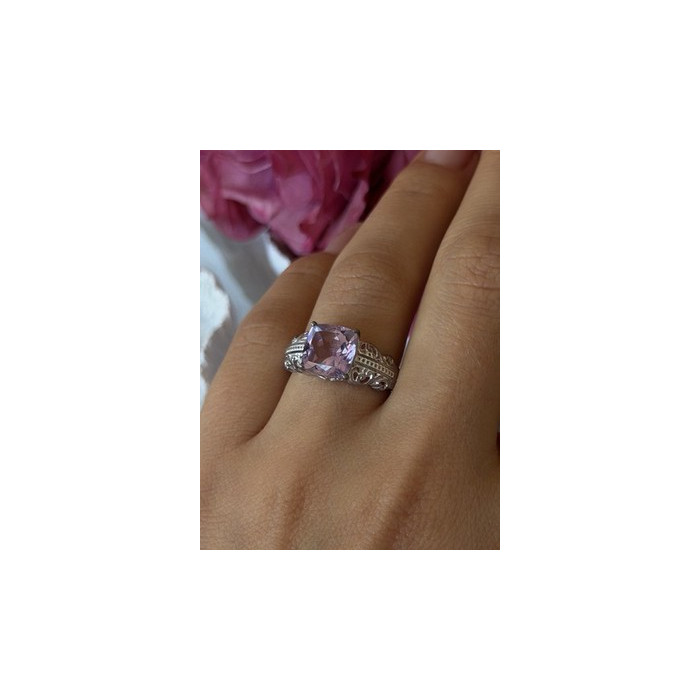 Lovely 925 Sterling Silver Amethyst Ring Size 7