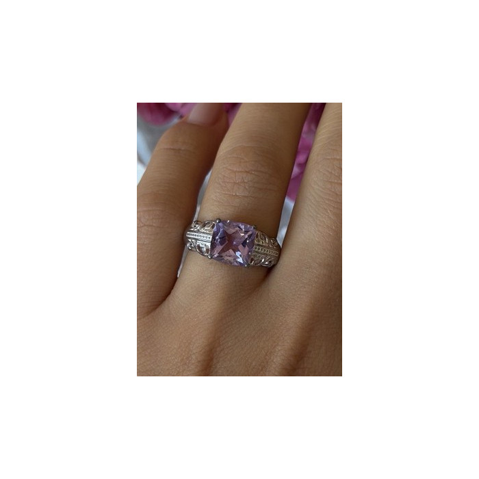Lovely 925 Sterling Silver Amethyst Ring Size 7