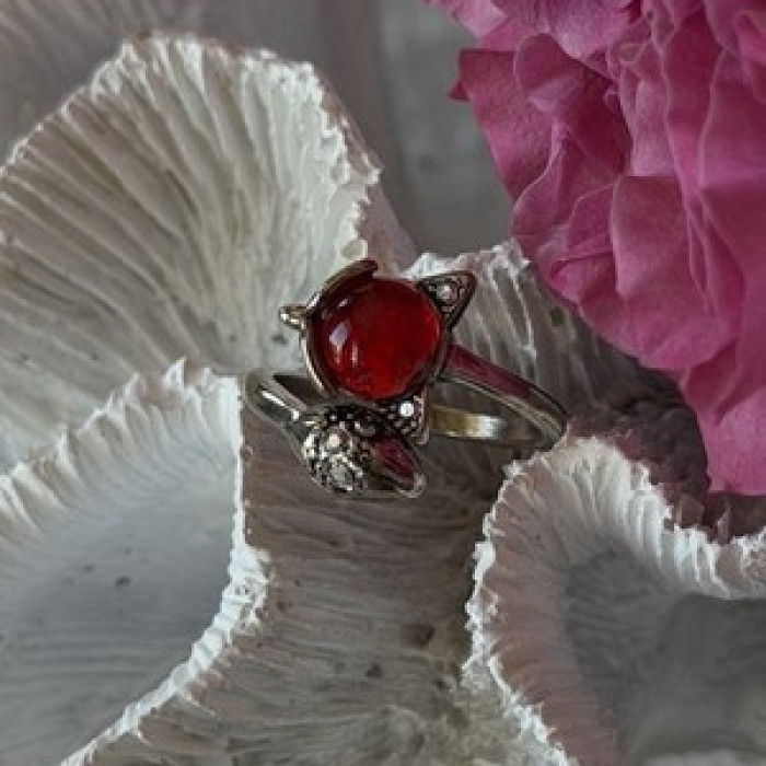 925 Sterling Silver Fox & Snake Red Glass Cabochon Ring Size 9 Sizable