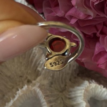 925 Sterling Silver Fox & Snake Red Glass Cabochon Ring Size 9 Sizable