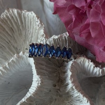 925 Sterling Silver Sapphire Ring Size 8