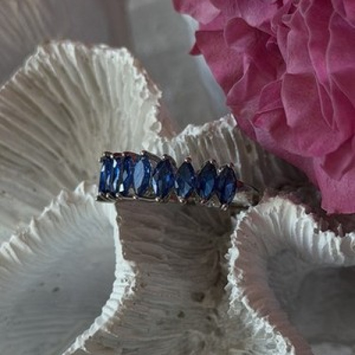 925 Sterling Silver Sapphire Ring Size 8
