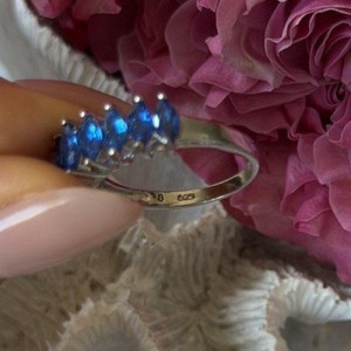 925 Sterling Silver Sapphire Ring Size 8
