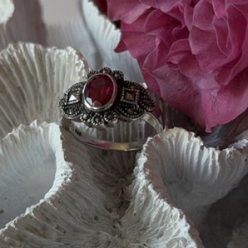 925 Sterling Silver Ruby & Marcasite Ring Size 8