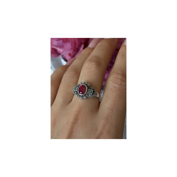 925 Sterling Silver Ruby & Marcasite Ring Size 8