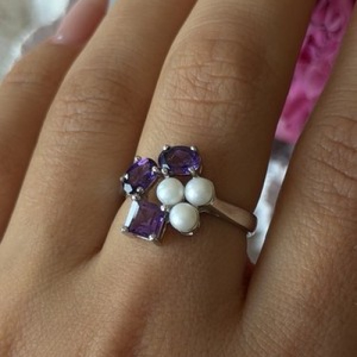 925 Sterling Silver Amethyst & Pearl Ring Size 8
