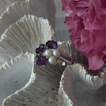 925 Sterling Silver Amethyst & Pearl Ring Size 8