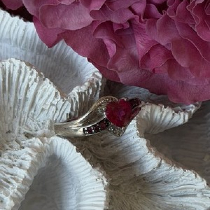 925 Sterling Silver Pink Sapphire Heart Ring Size 10
