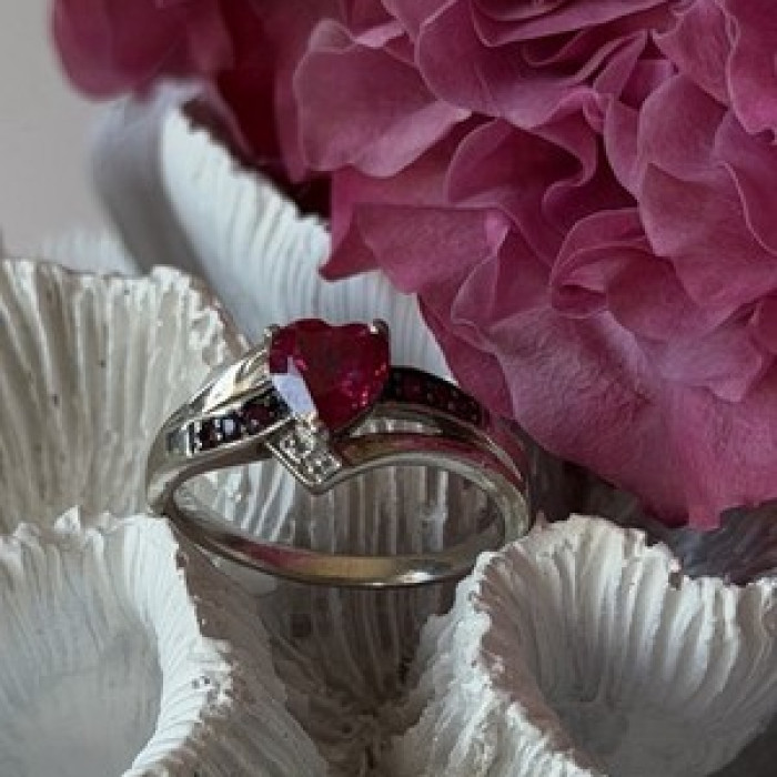 925 Sterling Silver Pink Sapphire Heart Ring Size 10