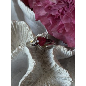 925 Sterling Silver Pink Sapphire Heart Ring Size 10