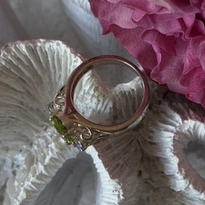 925 Sterling Silver Peridot & Tanzanite Ring Size 7