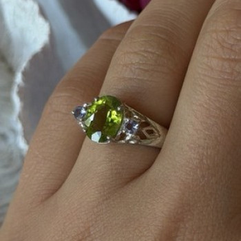 925 Sterling Silver Peridot & Tanzanite Ring Size 7