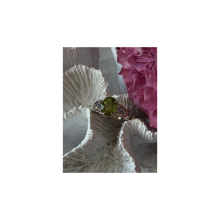 925 Sterling Silver Peridot & Tanzanite Ring Size 7