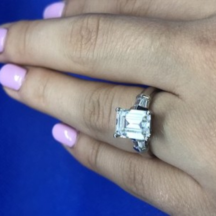 925 Sterling Silver CZ Ring Size 6.5