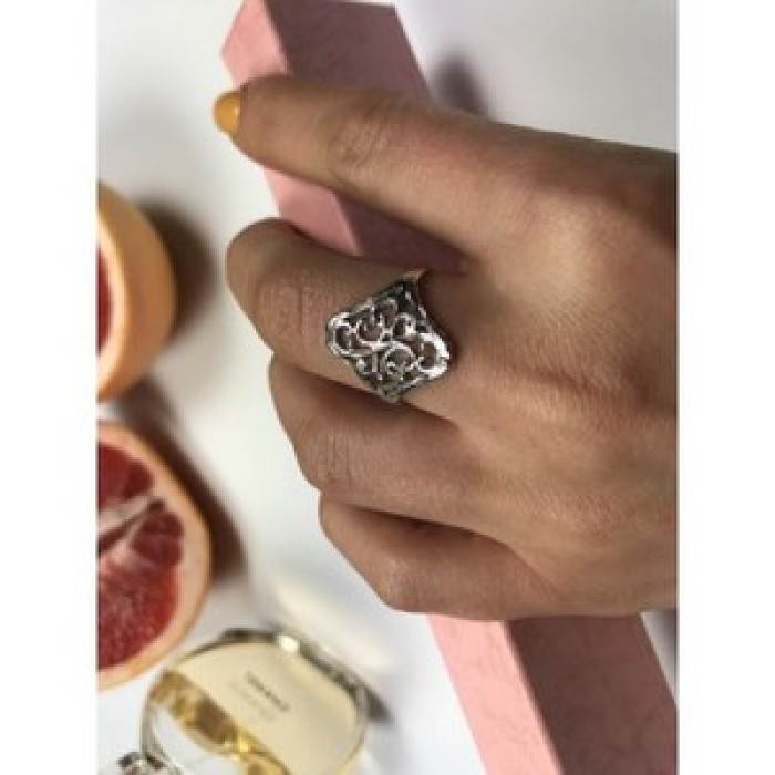 925 Sterling Silver Openwork Ring Size 8
