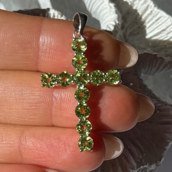 925 Sterling Silver Peridot Cross Pendant