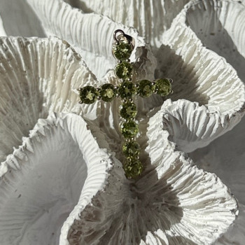 925 Sterling Silver Peridot Cross Pendant