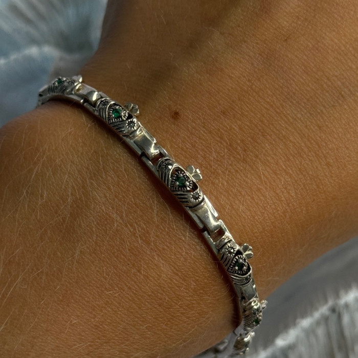 Vintage 925 Sterling Silver Heart Emerald & Marcasite Bracelet Length 7