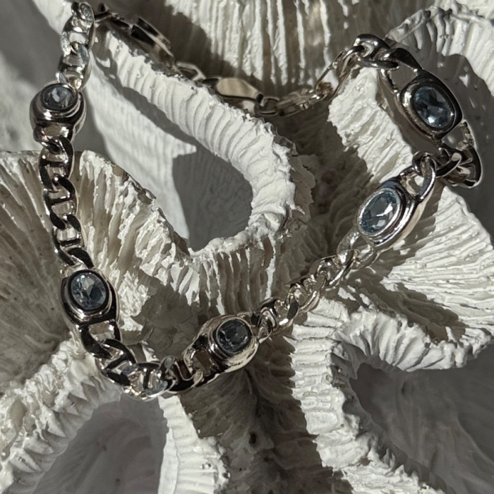 Beautiful 925 Sterling Silver Blue Topaz Bracelet Length 7.5