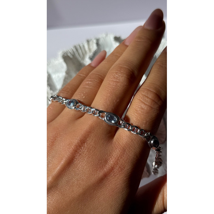 Beautiful 925 Sterling Silver Blue Topaz Bracelet Length 7.5