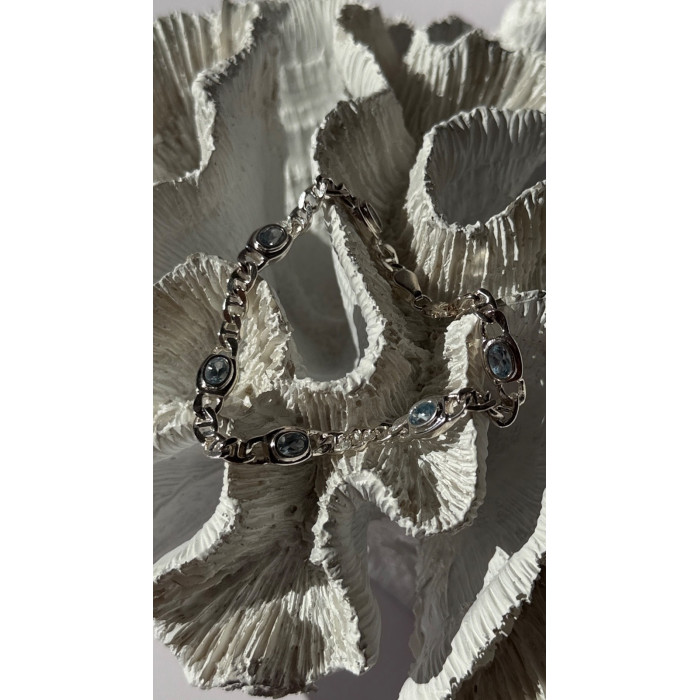 Beautiful 925 Sterling Silver Blue Topaz Bracelet Length 7.5