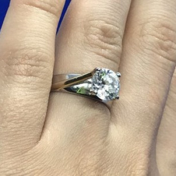 925 Sterling Silver CZ Ring Size 6.5