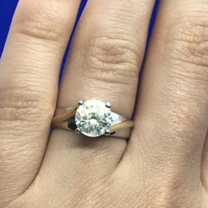 925 Sterling Silver CZ Ring Size 6.5