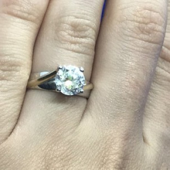 925 Sterling Silver CZ Ring Size 6.5