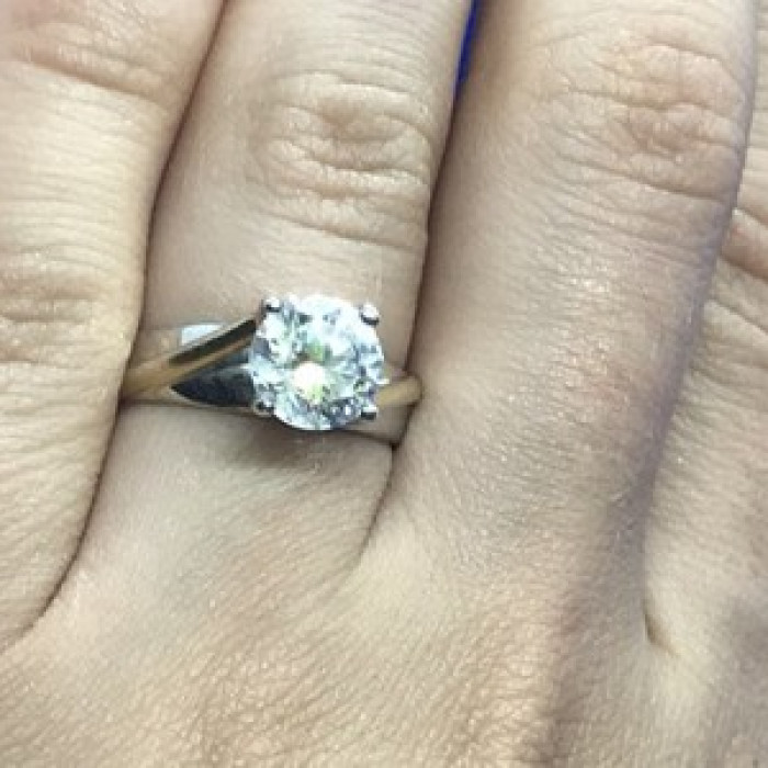 925 Sterling Silver CZ Ring Size 6.5