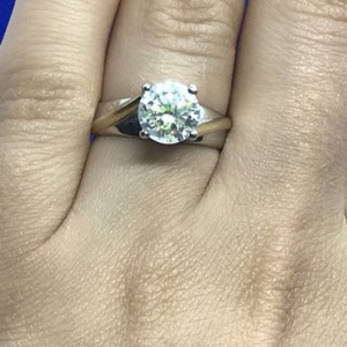 925 Sterling Silver CZ Ring Size 6.5