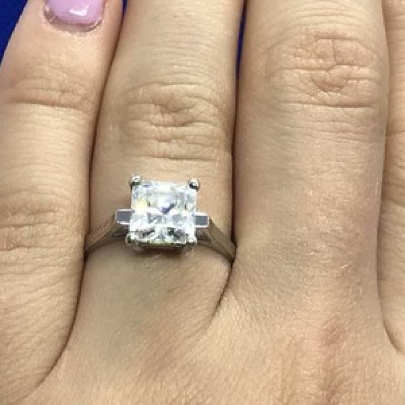 925 Sterling Silver CZ Ring Size 7
