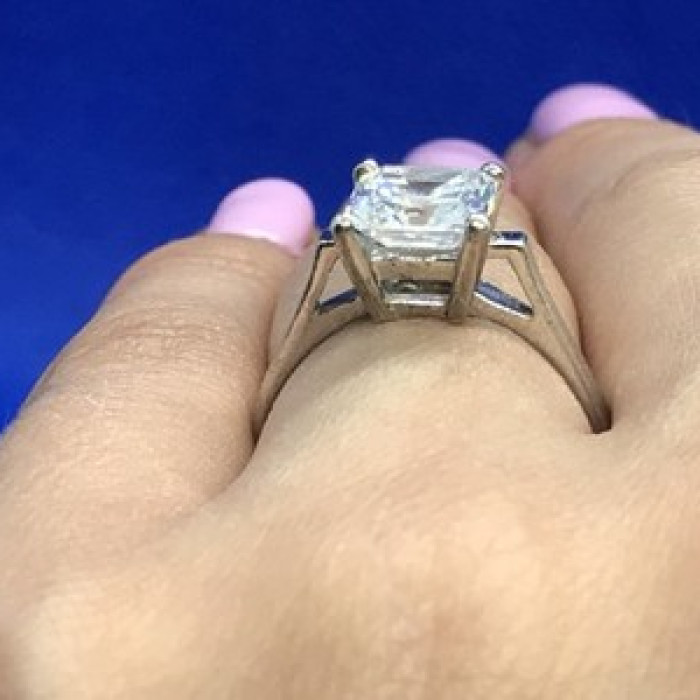 925 Sterling Silver CZ Ring Size 7