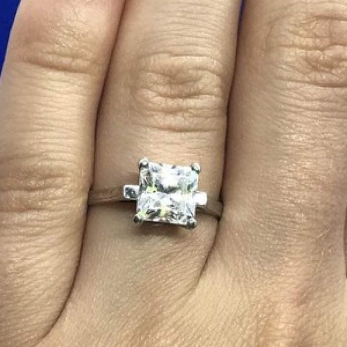 925 Sterling Silver CZ Ring Size 7