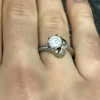 925 Sterling Silver CZ Ring Size 6.5