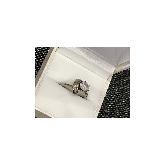 925 Sterling Silver CZ Ring Size 6.5