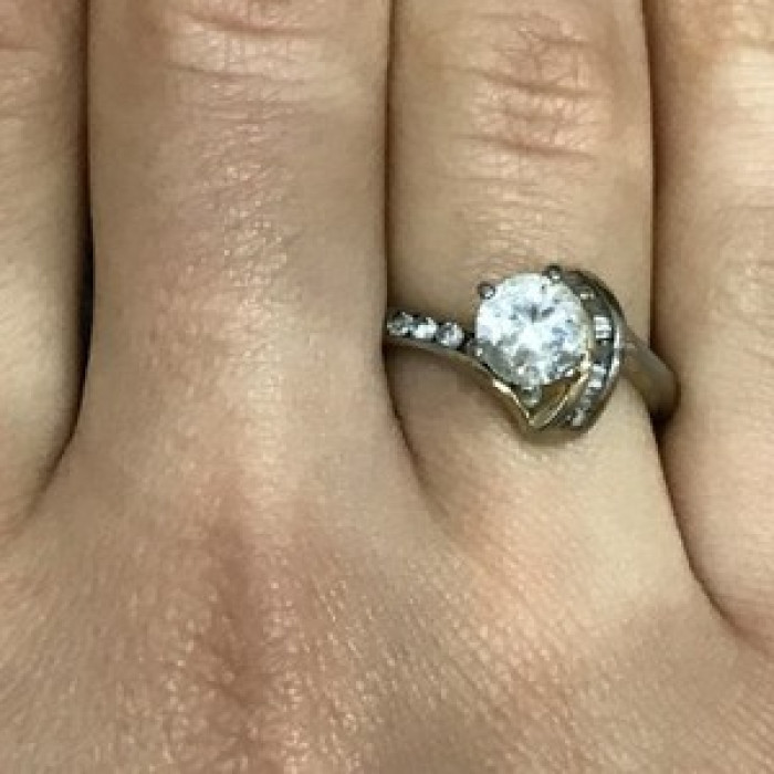 925 Sterling Silver CZ Ring Size 6.5