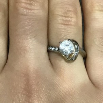 925 Sterling Silver CZ Ring Size 6.5