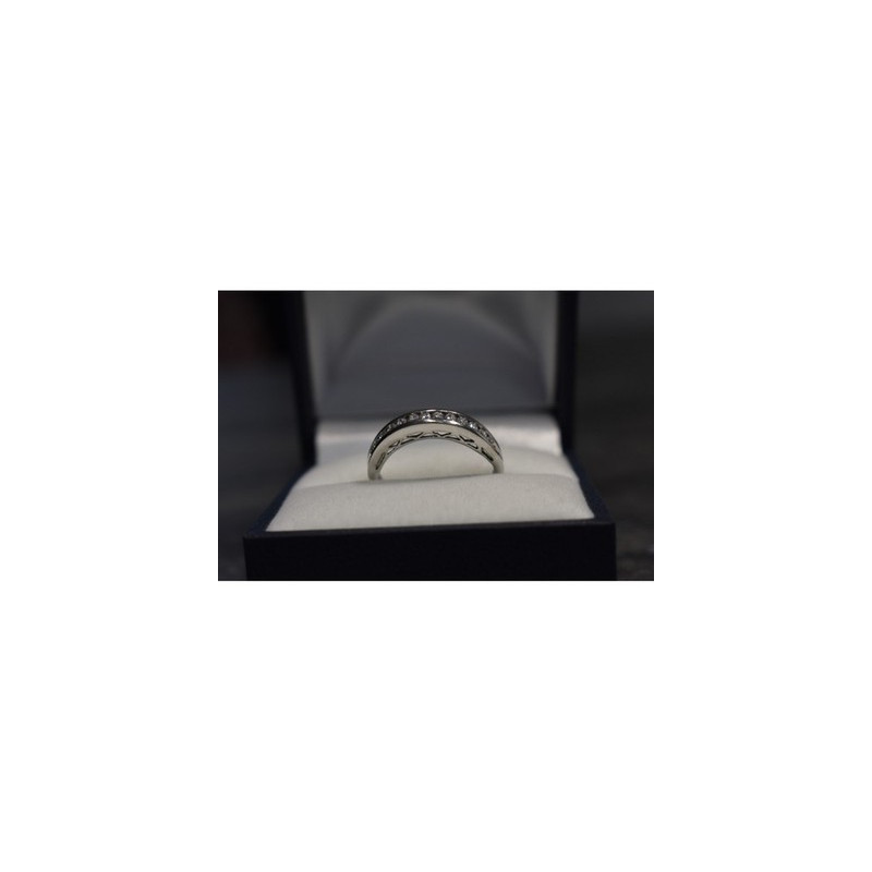 925 Sterling Silver CZ Band Ring Size 8