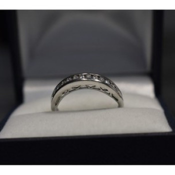 925 Sterling Silver CZ Band Ring Size 8