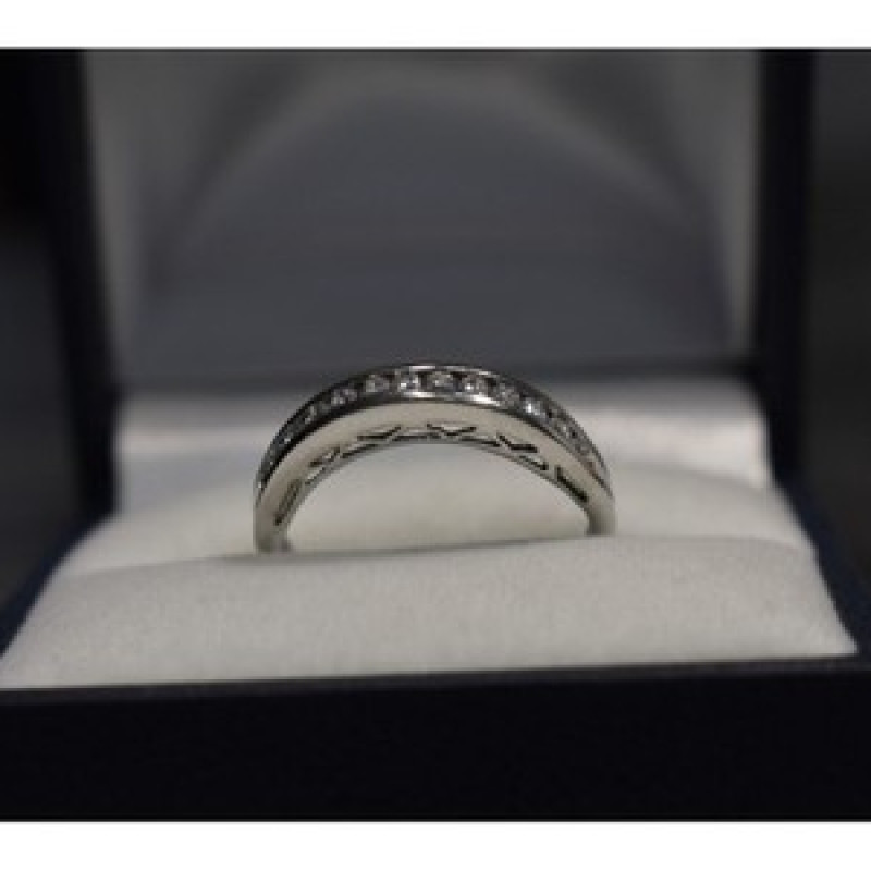 925 Sterling Silver CZ Band Ring Size 8