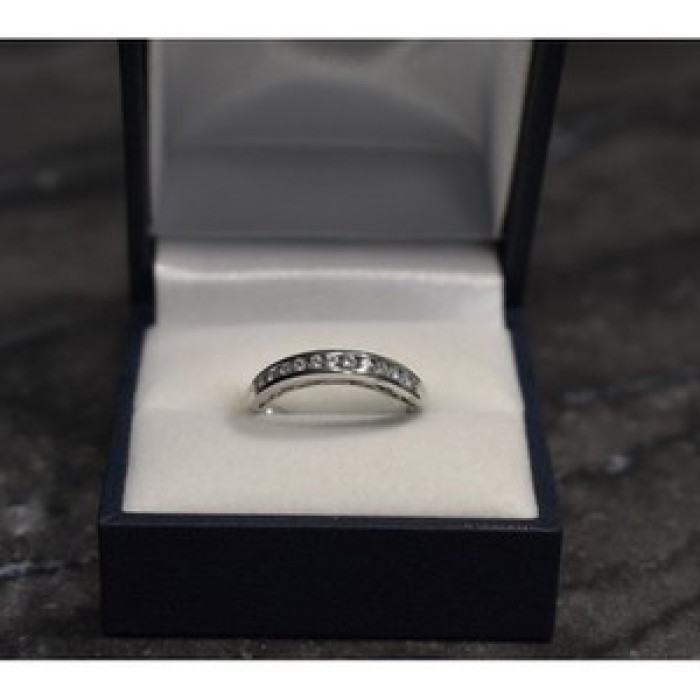 925 Sterling Silver CZ Band Ring Size 8