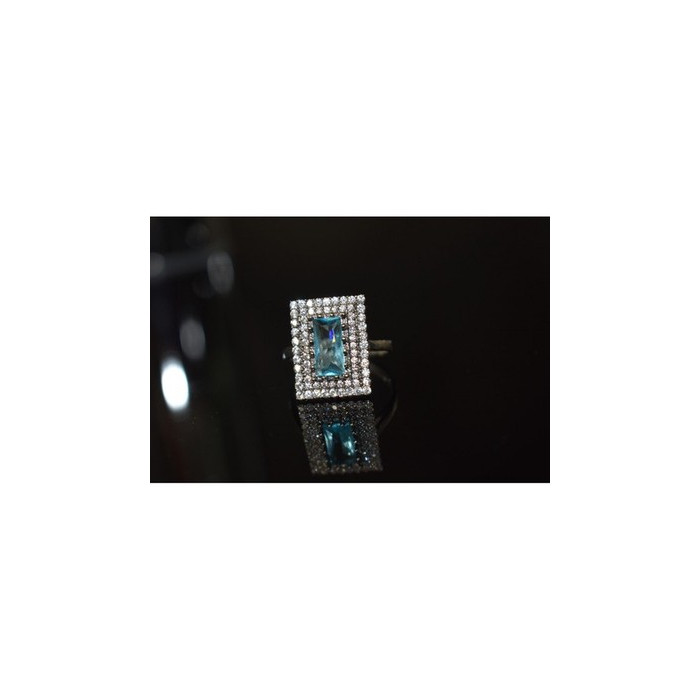 925 Sterling Silver Blue Alpanite & CZ Ring Size 8.5